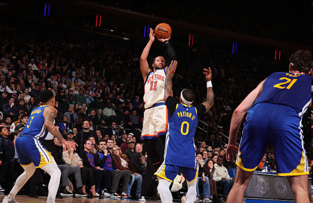 九游APP-勇士遭5连败俯冲西部第十！仅领先开拓者0.5胜场 落后快船2胜场